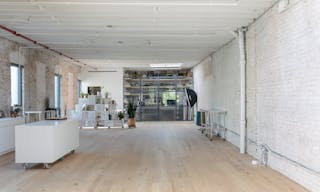 White Commercial Kitchen Photostudio - Image 0