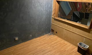 Old-School Funky Recording Studio now turned Acting School - Image 6