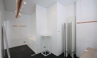 Debelleyme Boutique Ephémère with high exposure - Image 7