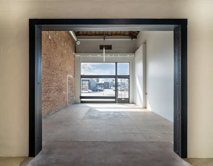 Stunning Retail Space on Iconic Sunset Boulevard - Image 1