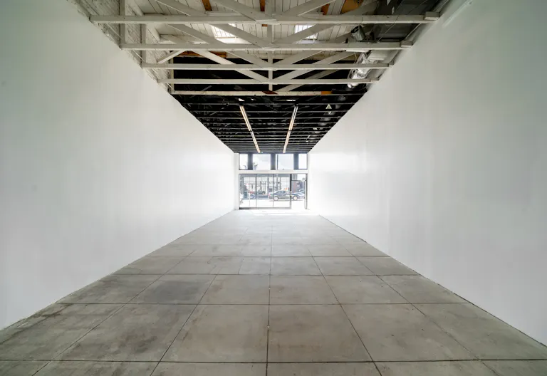 Stunning Retail Space on Iconic Sunset Boulevard - Image 4