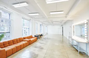 14AB  Manhattan Showroom PopUp Event Rental Space 2,000 sq. ft  - Image 6
