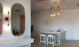 Modern & Bright Creative Space - Image 2