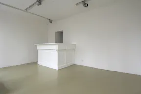 Pop-up gallery store in Paris, Belleville - Image 1