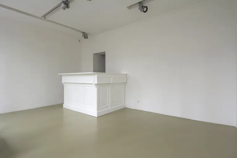 Pop-up gallery store in Paris, Belleville - Image 1