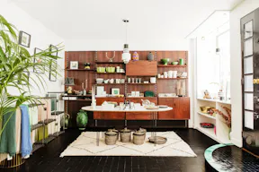 Sophisticated Boutique in the SoPi neighborhood - Image 1
