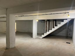Large Basement space in LA - Image 7