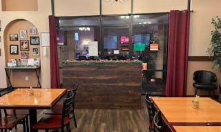 Elegant Restaurant Dining Space with TV's and Full Bar - Image 4