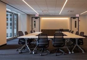 Unique 40,000 square-foot venue - Image 2