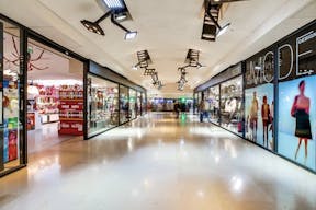 Pop Up Kiosk Galerie des champs �lys�e - Image 3