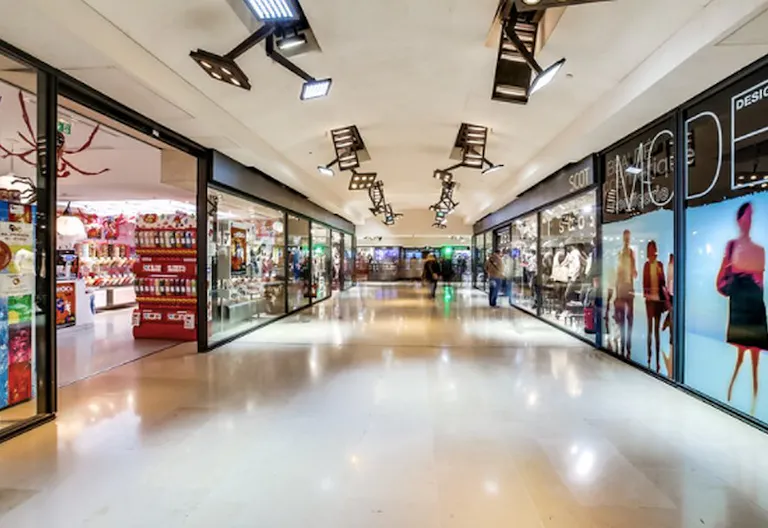 Pop Up Kiosk Galerie des champs �lys�e - Image 3