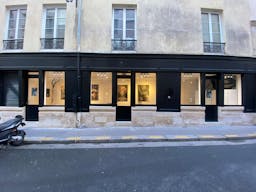 Galerie d'art dans avec grande salle dans Le Marais - Image 0