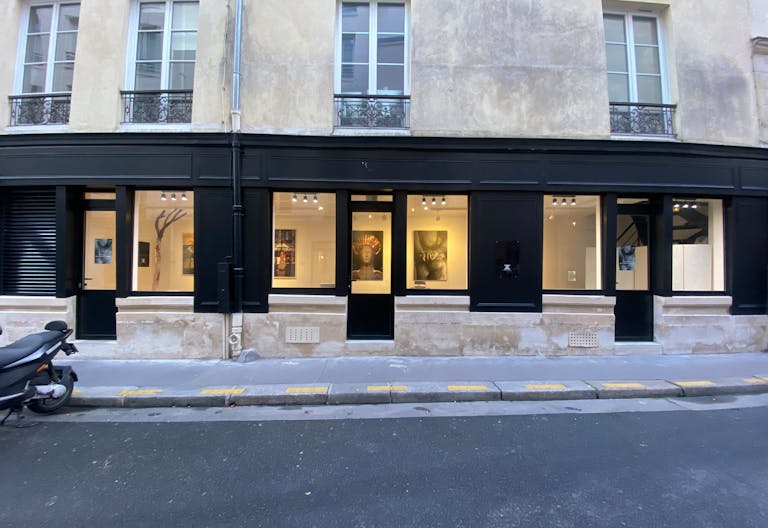 Galerie d'art dans avec grande salle dans Le Marais - Image 0