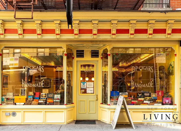 Elegant Midtown South Pop-Up Retail Space: A Blend of History and Versatility - Image 1