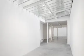 Perfect Showroom - Rue de Turenne - Image 2