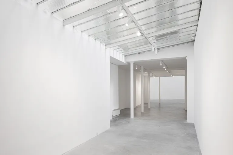 Perfect Showroom - Rue de Turenne - Image 2