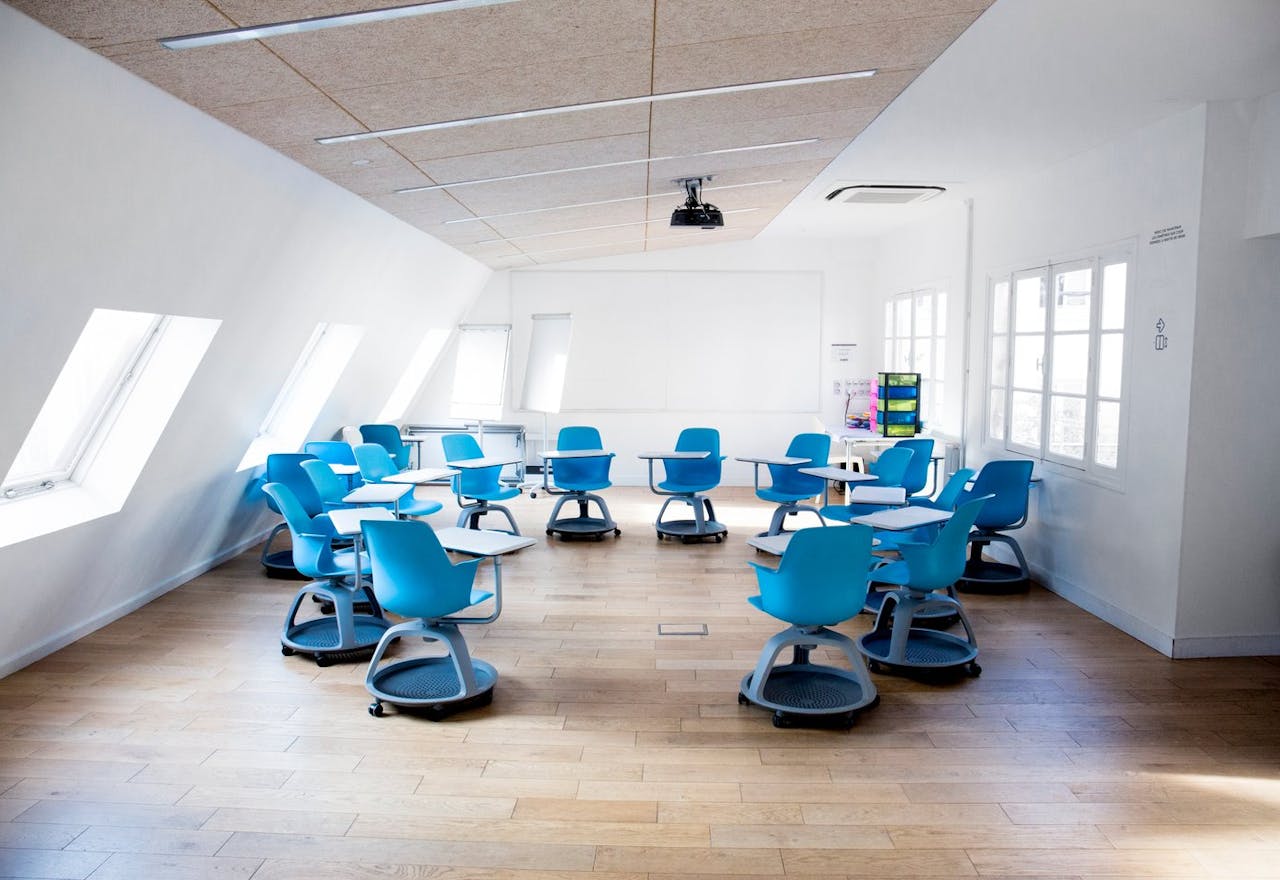 Un espace id�al pour vos formations ou r�union d'�quipe. - Image 1