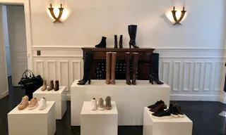 Chic Parisian Apartment – Fashion Showroom, Paris Champs-Élysées - Image 33