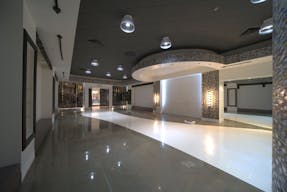 White-Box Boutique in Greater Los Angeles - Image 5