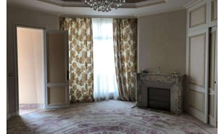 Unique Space in the Golden Triangle - Image 5