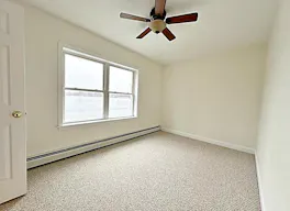 Lake house - Image 2