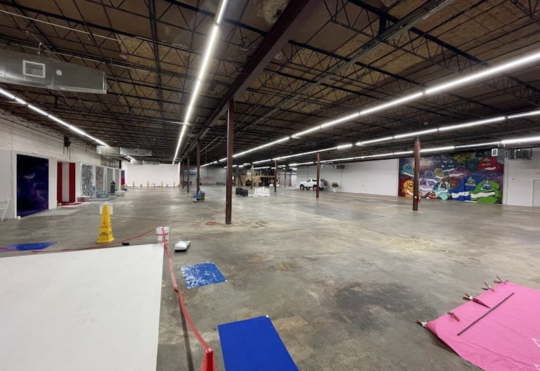 All Inclusive Multimedia Warehouse - perfect for events, photo shoots, music videos, and other creative film projects - Image 4