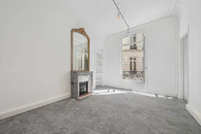 Beautiful Haussmannien Showroom Fashion Week - Image 10