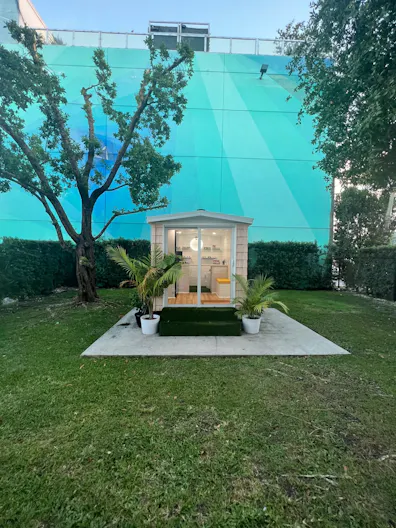 Tiny House Vibes with Miami Style *Art Basel* - Image 1