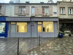 Pop-up boutique in Le Marais - Image 0