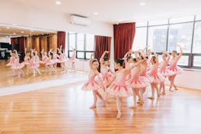 Modern Bright Studio for Events, Photoshoots and Meetings - Image 12