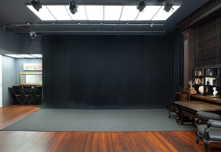 A professional photography and video production in the heart of Manhattan - Image 2