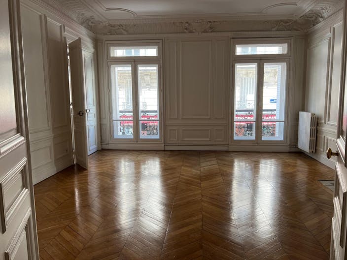 Luxury Apartment Paris - Image 1