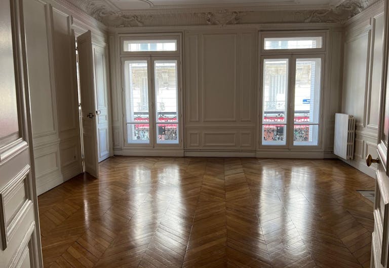 Luxury Apartment Paris - Image 1