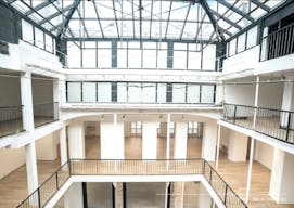 Rue Saint Merri Grand Showroom - Image 1