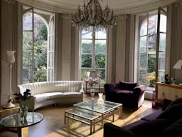 Magnificent Apartment in an 18th-Century Mansion - Image 0