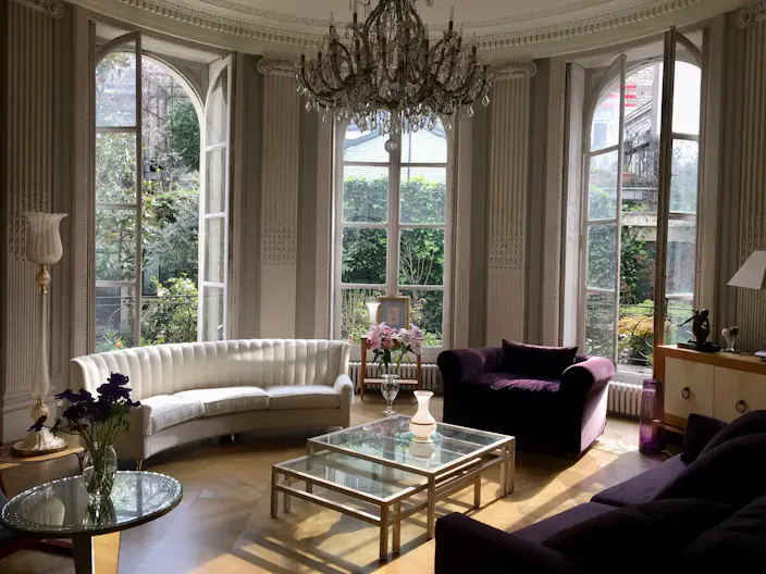 Magnificent Apartment in an 18th-Century Mansion - Image 0