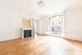 Showroom Rue de Rivoli Paris - Image 1