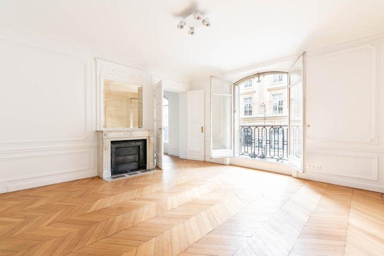 Showroom Rue de Rivoli Paris - Image 1