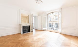 Showroom Rue de Rivoli Paris - Image 1