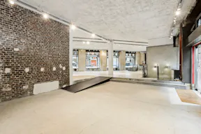 Amazing Award Winning Showroom - Image 12