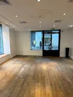 Pop-up store angle en plein coeur du Marais - Image 15