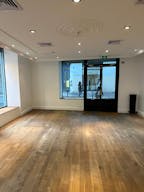 Pop-up store angle en plein coeur du Marais - Image 15