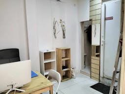 White-Box Space in Le Marais - Image 6