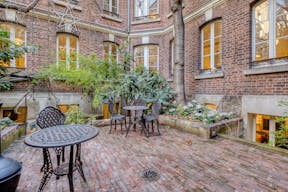 Superb Mansion in the 6th arrondissement of Paris - Image 8