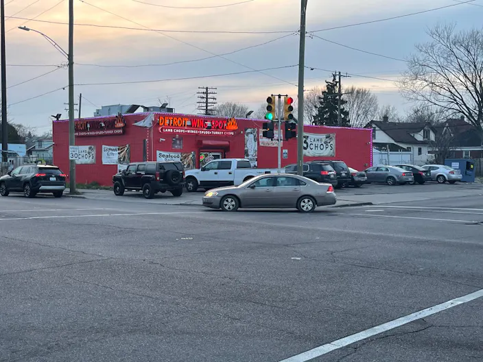 Detroit Wing Spot treasure - Image 0