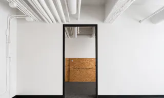 Modern Whitebox Space in Fisherman’s Wharf - Image 5