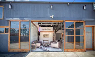 Chic industrial space with a cyc stage - Image 1