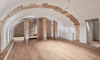 Élégante Galerie Éphémère à Paris - Image 6