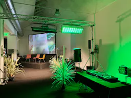 Versatile 600 sqm Ex-Industrial Space in Fashion's Heart - Image 5
