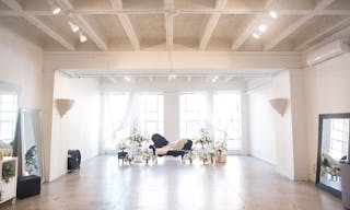 DTLA Grand Loft with High Ceilings - Image 5